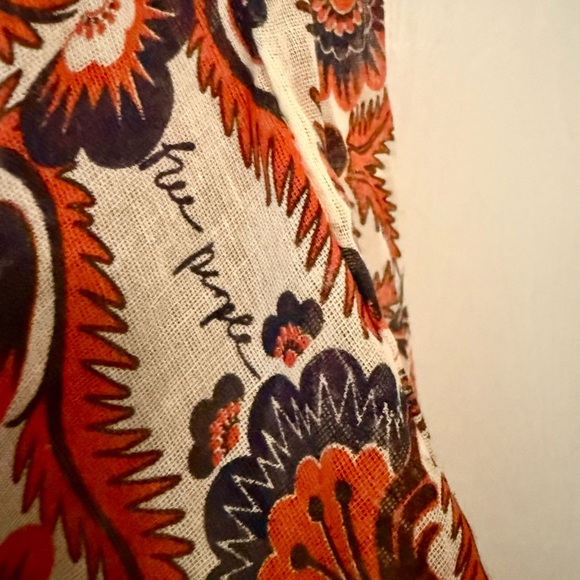Free People tote NWOT.  Beautiful design and sturdy fabric.  #free people - Picture 3 of 5